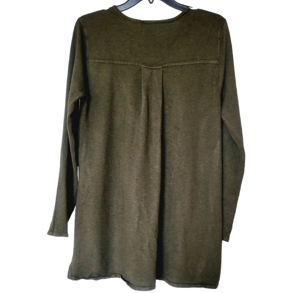 Chelsea & Theodore Olive High-Low Lightweight Crewneck Sweater - Picture 2 of 5